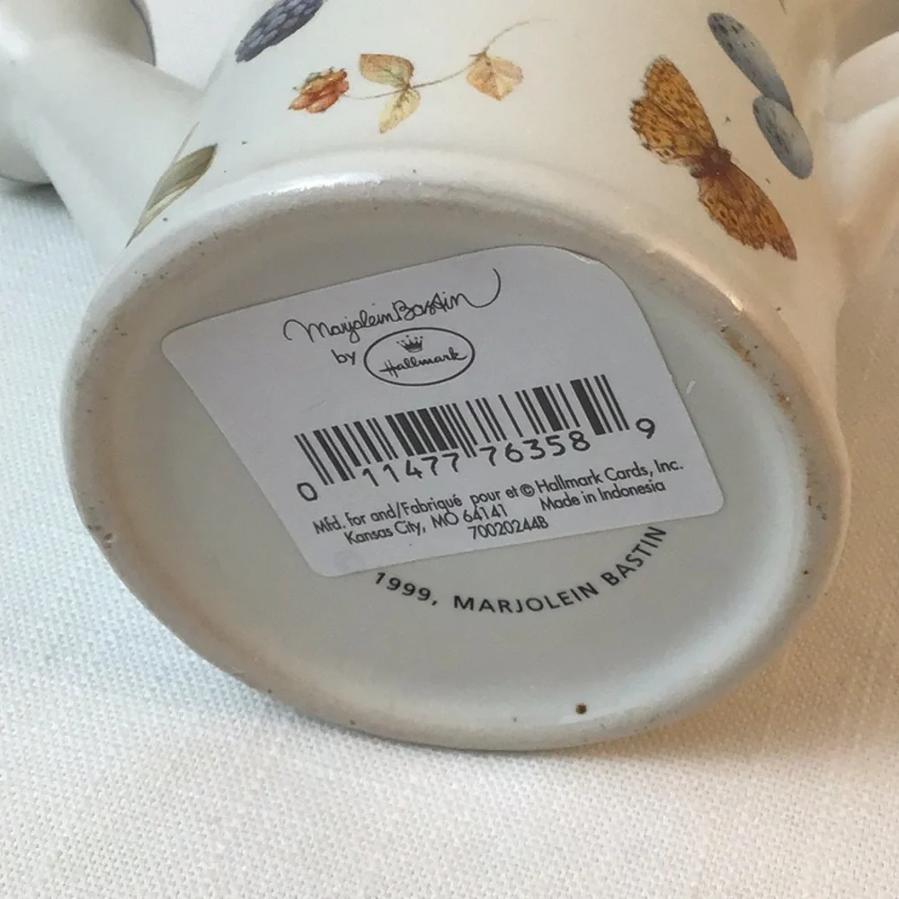 Marjolein Bastin Hallmark Garden Watering Can Dispenser